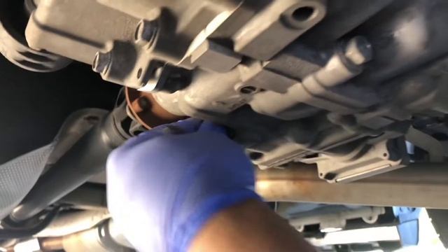 2019 Honda Pilot rear VTM4 fluid change. смотреть онлайн