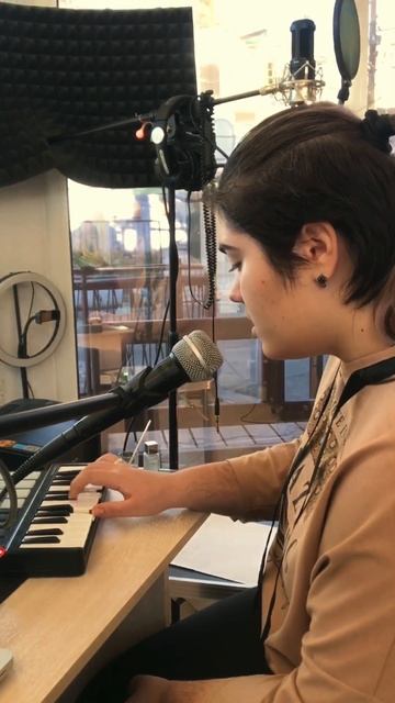 Чудо🔥 во время репетиции у нас в студии человек написал новую песню👍🎸🎹🎤