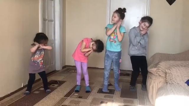 Арам Зам Зам . Танцы всей командой 👍 смотреть онлайн