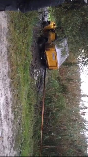 Ден, грязь, красный уаз смотреть онлайн
