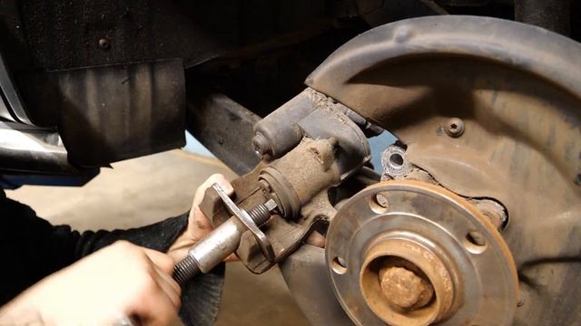 VW Tiguan 2.0 D Bremsen hinten wechseln | change brake | VitjaWolf | Tutorial | HD смотреть онлайн