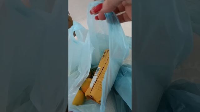 vlog.. continua un po' di apatia.. 😏 ma il mocio 🪣🧹 e i colori della 🍎🍌🍋🍏 e della 🥦🥦🍆 mi risollevan смотреть онлайн