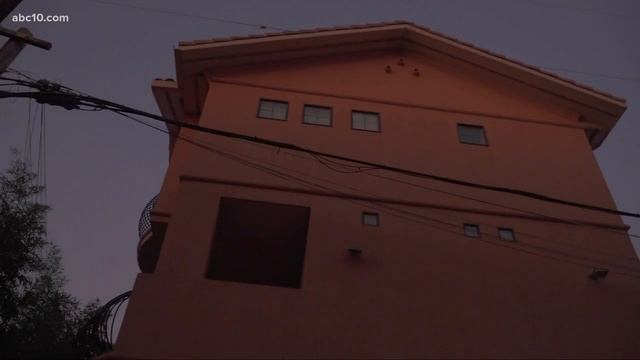 Police search for man who exposed himself to security camera at Midtown Sacramento home смотреть онлайн