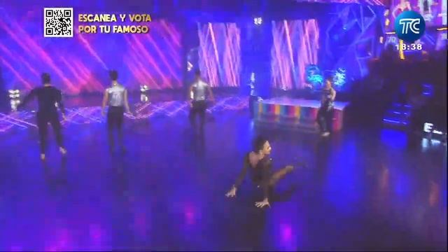 Presentación Ángela Orellana - Zona de Peligro смотреть онлайн