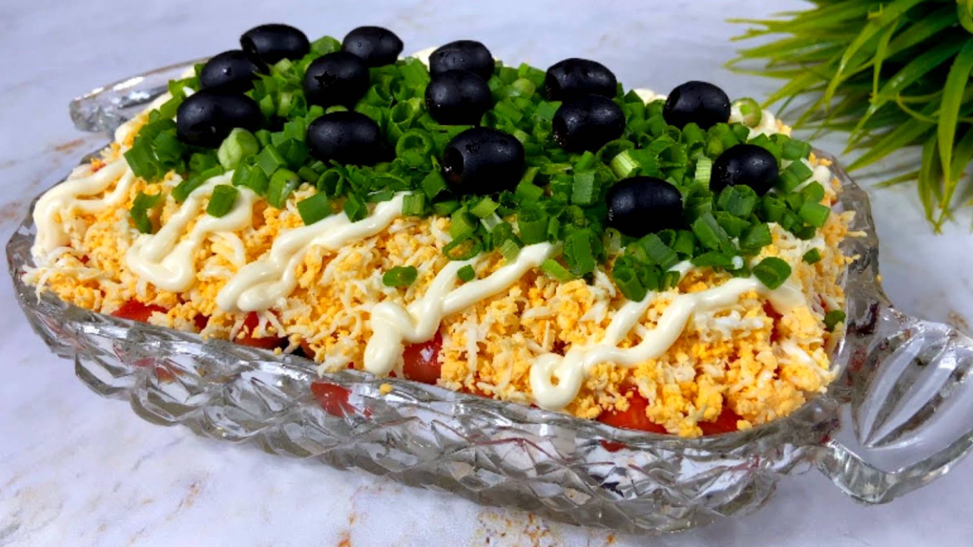 Салат "ПОД ВОДОЧКУ" готовьте больше, МУЖИКИ только им и ЗАКУСЫВАЮТ! Вкусно и просто! смотреть онлайн