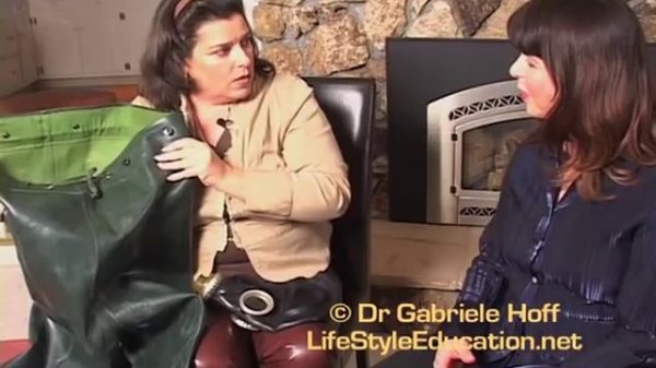 Erotic Powerplay®: Sara Kira on outdoor latex and breath play