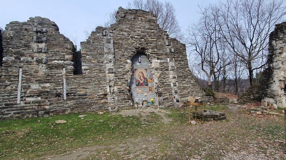 Развалины византийского храма. Сочи. Лоо. смотреть онлайн