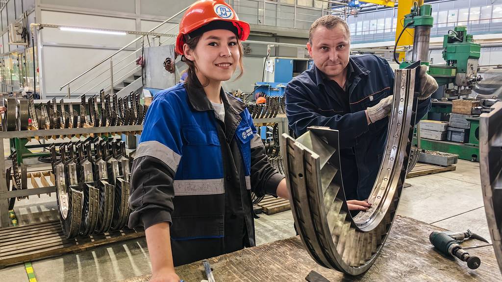 Как Тюменские моторостроители ремонтируют газотурбинные двигатели для Газпрома смотреть онлайн