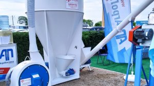 Смеситель кормов вертикальный шнековый СВШ-2,2Ш, делитель потока.