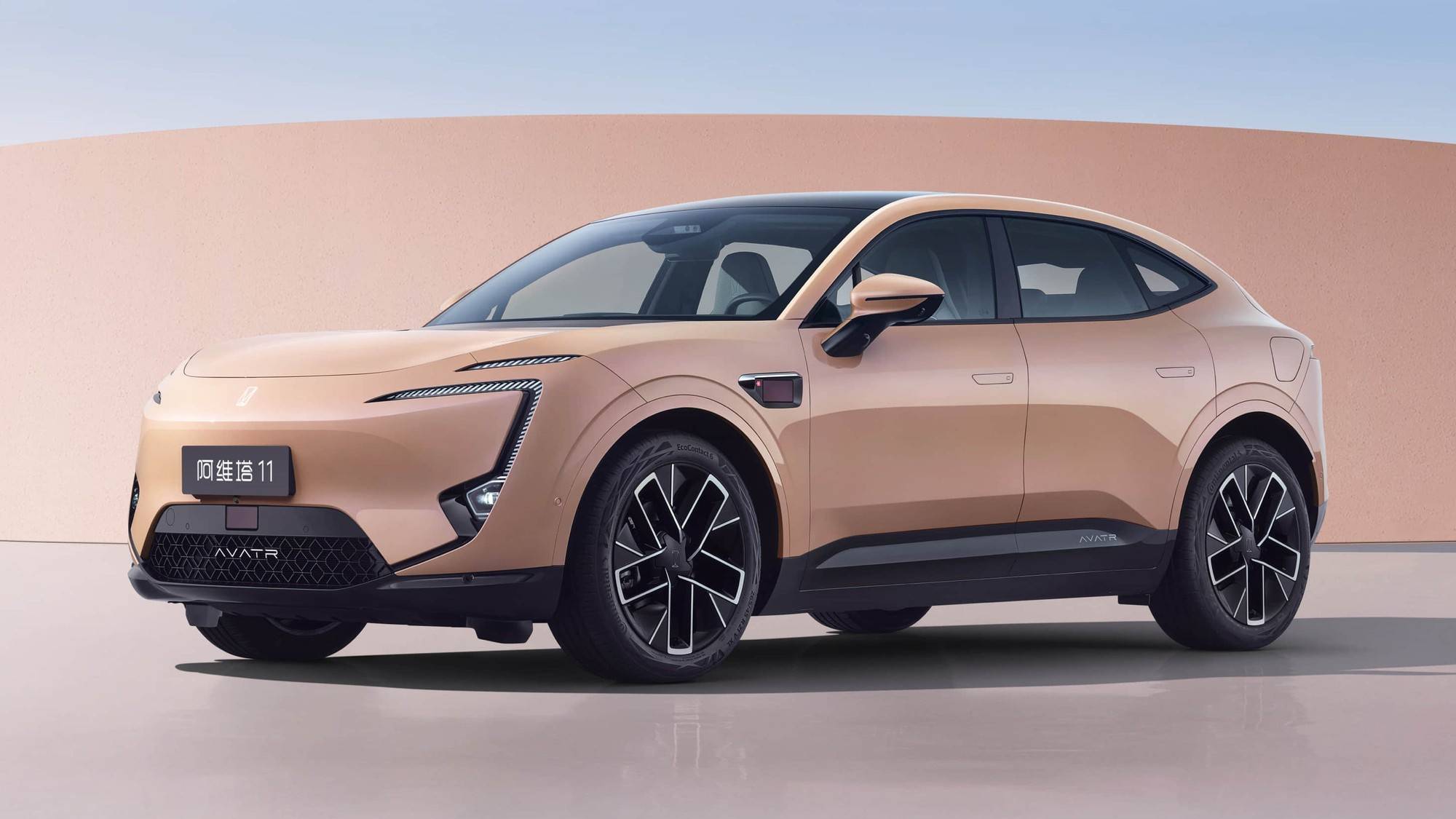 AVATR 11 – люксовый кроссовер с последовательной гибридной установкой. смотреть онлайн