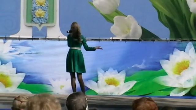 "Подарите сестренку..." (Алена Демидова - Бенефис) смотреть онлайн