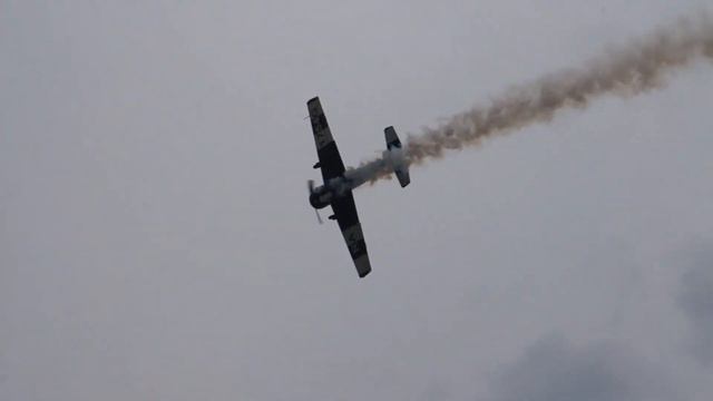 Пилотажная группа Барсы, авиашоу Новосибирск смотреть онлайн