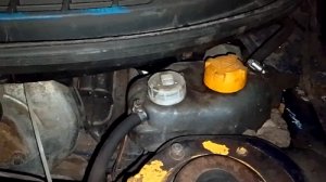 на машине в расширительном бачке появилось масло откуда оно там взялось рассказал