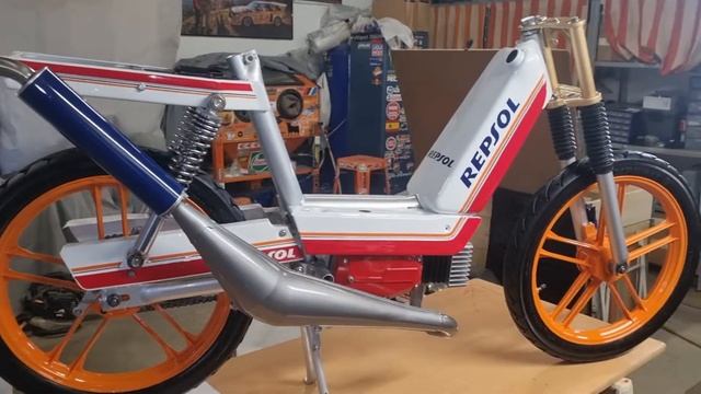 Fantic issimo motori minarelli v1 assembly in repsol colors spain, polini dellorto yasuni skf ngk смотреть онлайн