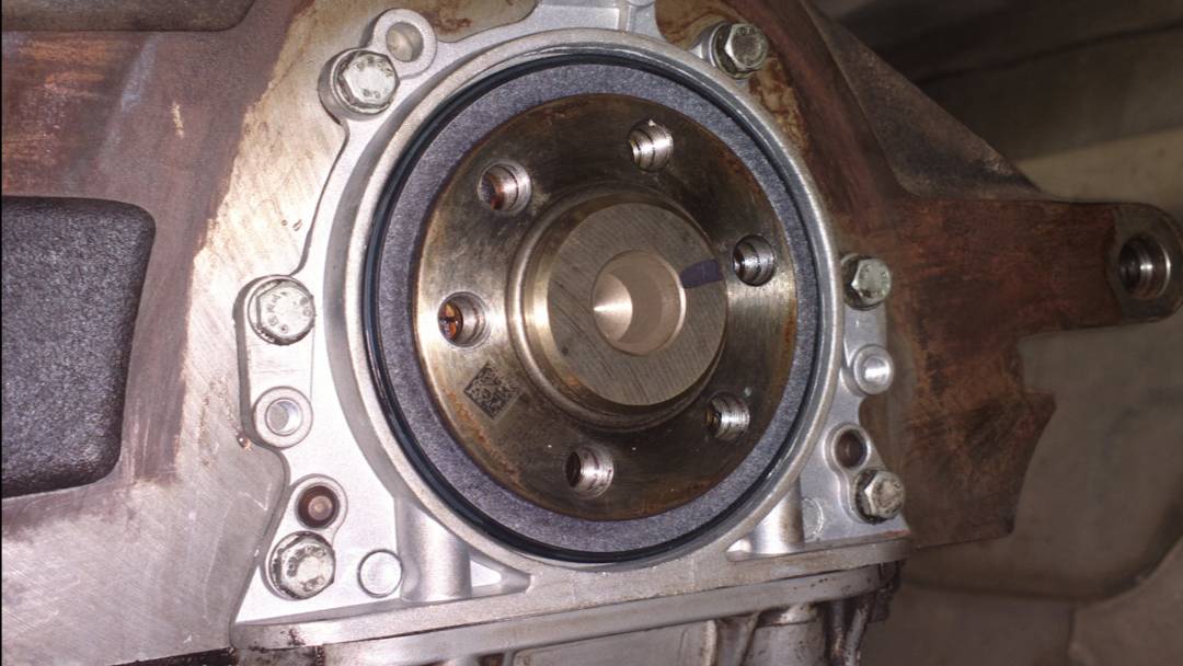 Замена заднего сальника коленвала Шкода Октавия смотреть онлайн