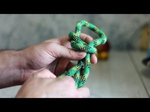 эскимосская незатягивающаяся петля на конце веревки / non-tightening noose at the end of the rope