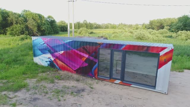 Дом из морского контейнера с арт-покраской 🔥 смотреть онлайн