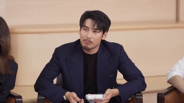 โครงการคัดเลือกสินค้าไทยสู่สากลผ่านซีรีส์ ชาย (Shine) EP.2/2 смотреть онлайн