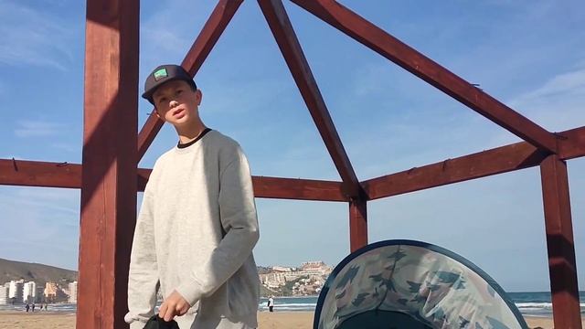 Маша на пикнике на пляже смотреть онлайн