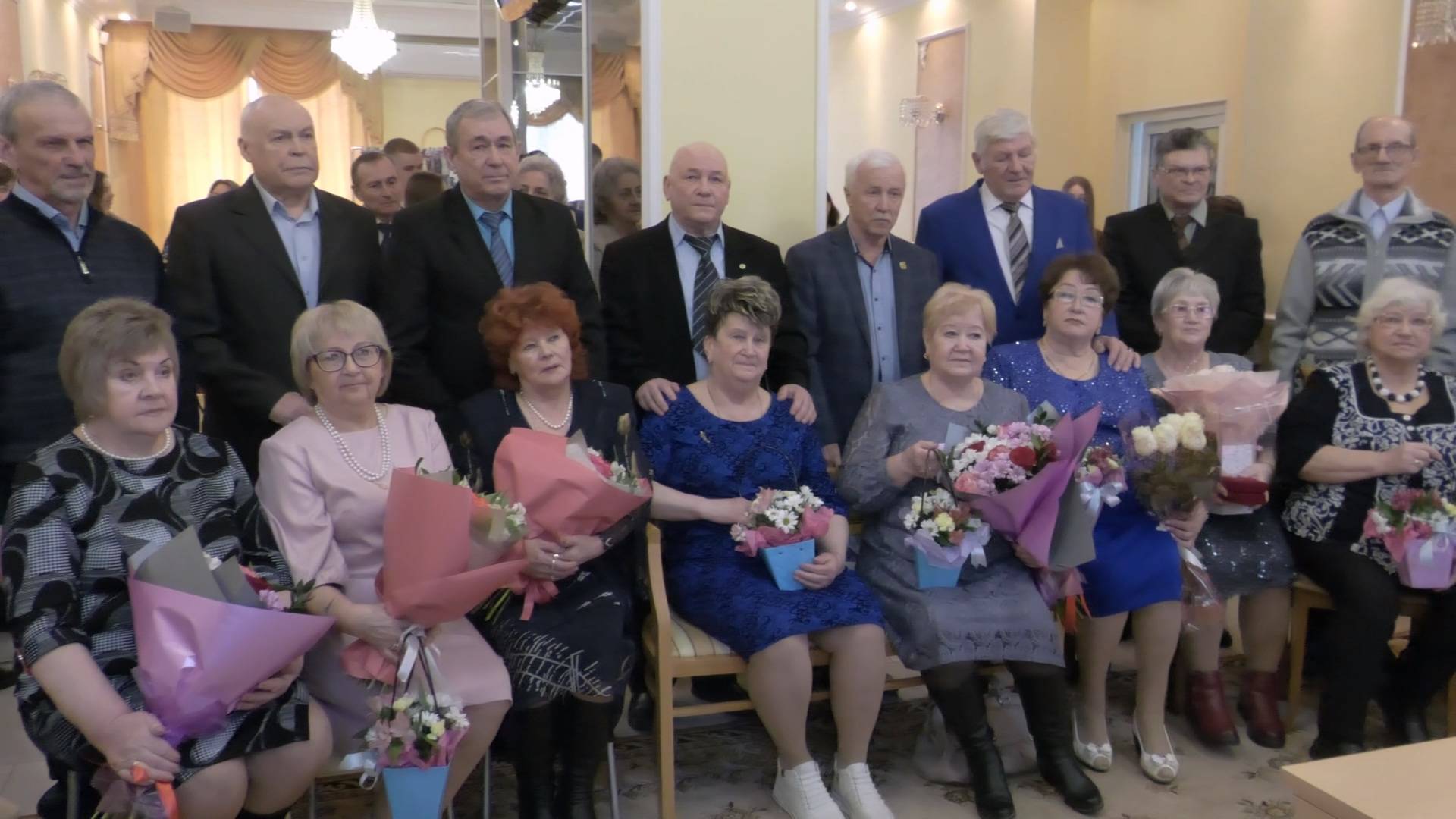 10 «Золотых пар» Серова получили знаки отличия «Совет да любовь» смотреть онлайн