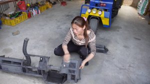 Девушка отремонтировала и восстановила дефекты на своем грузовике и продала его бедному фермеру💰