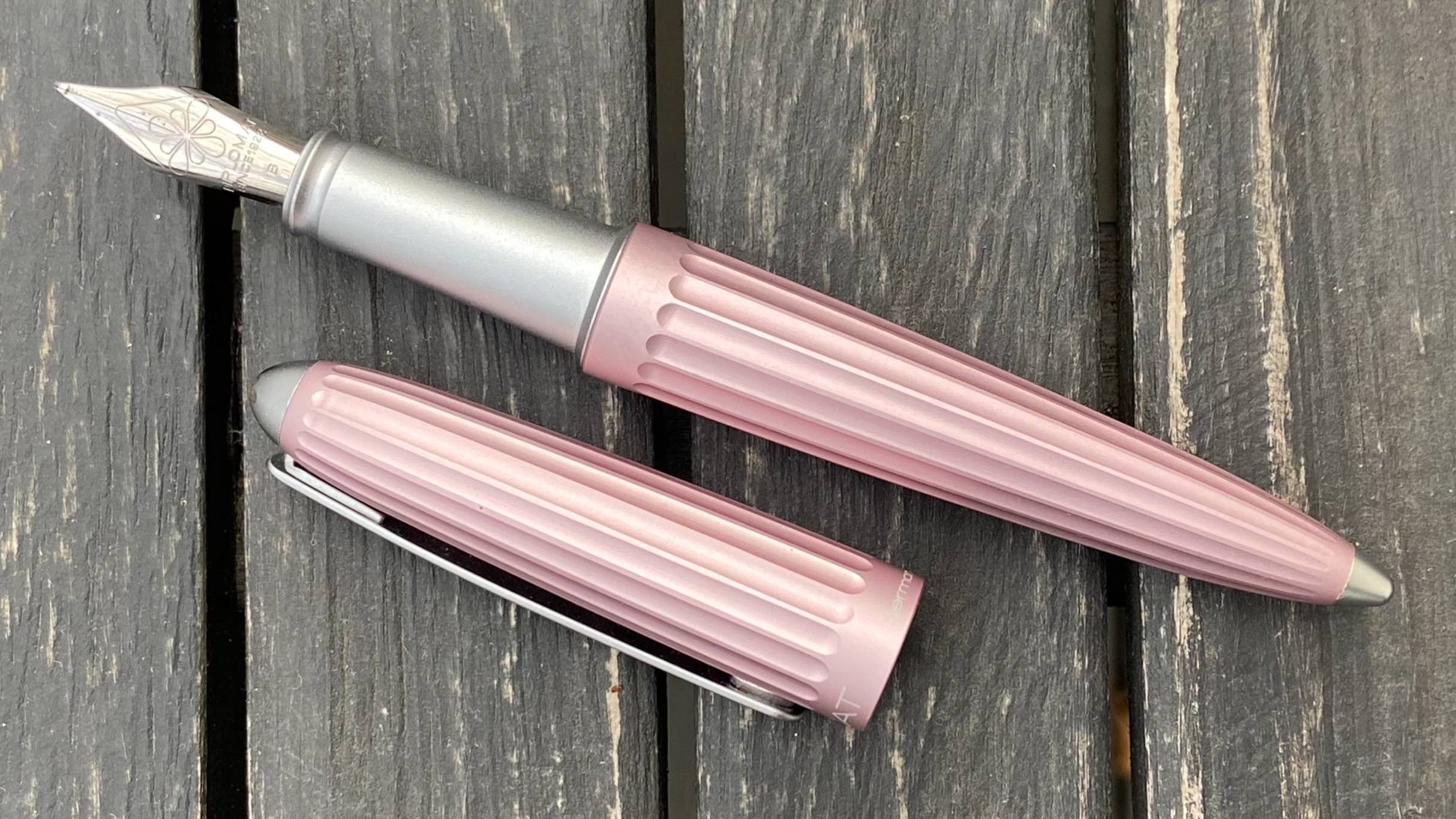 Перьевая ручка Diplomat Aero смотреть онлайн