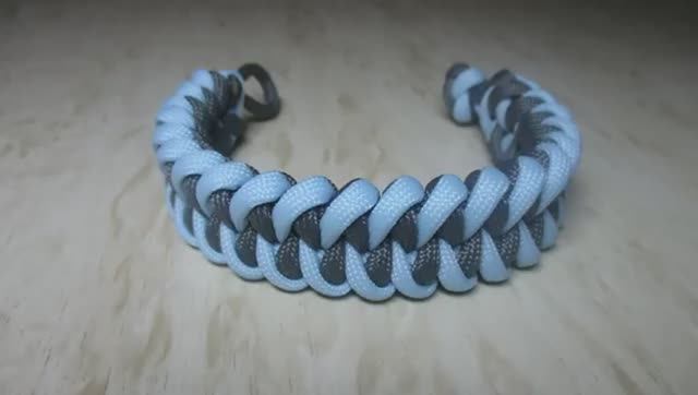 Браслет из паракорда Челюсти акулы_270p_360p смотреть онлайн