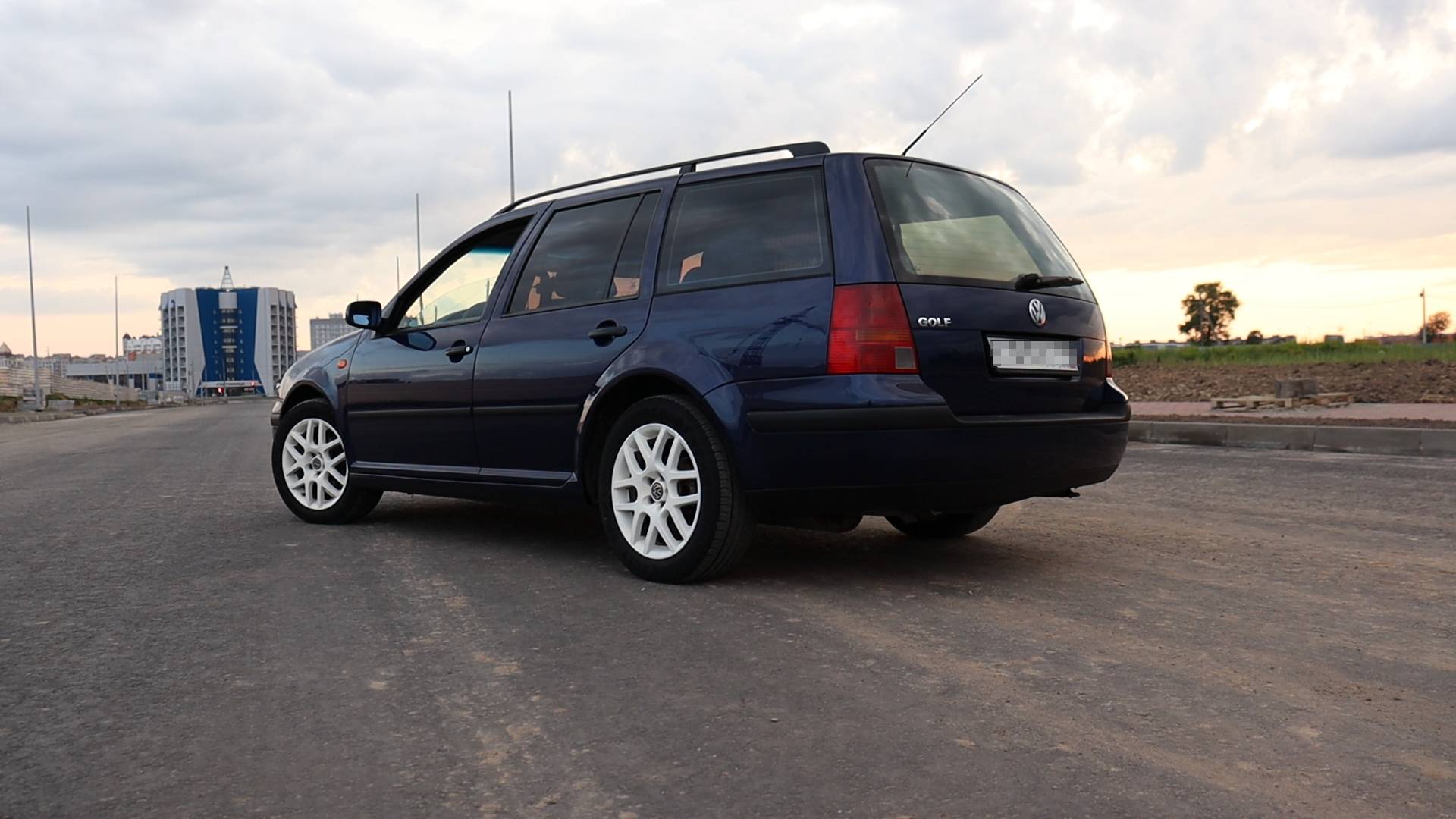 Golf 4 Кап ремонт кузова (от и до) в этом видосе. смотреть онлайн