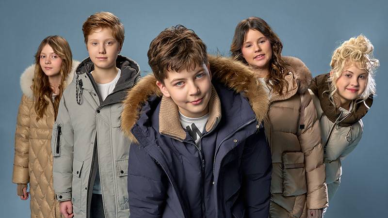 MES AMI смотреть онлайн