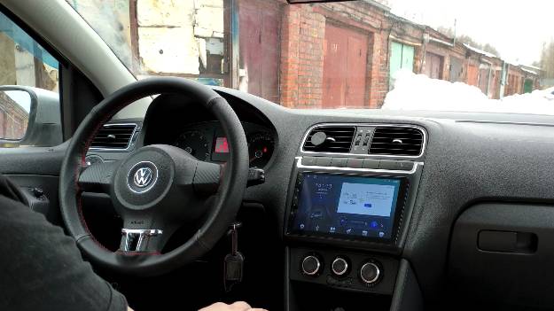 Volkswagen Polo. Установка магнитолы Android смотреть онлайн