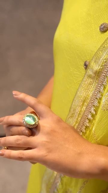 Trendy Yellow-Green Palazzo Suit For Indian Wedding Functions смотреть онлайн