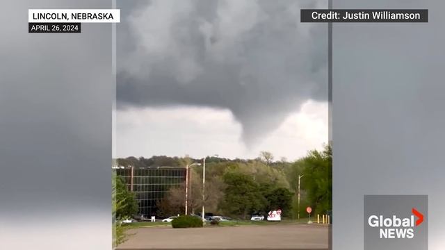 Tornados rip through US midwest, leaving trail of destruction смотреть онлайн
