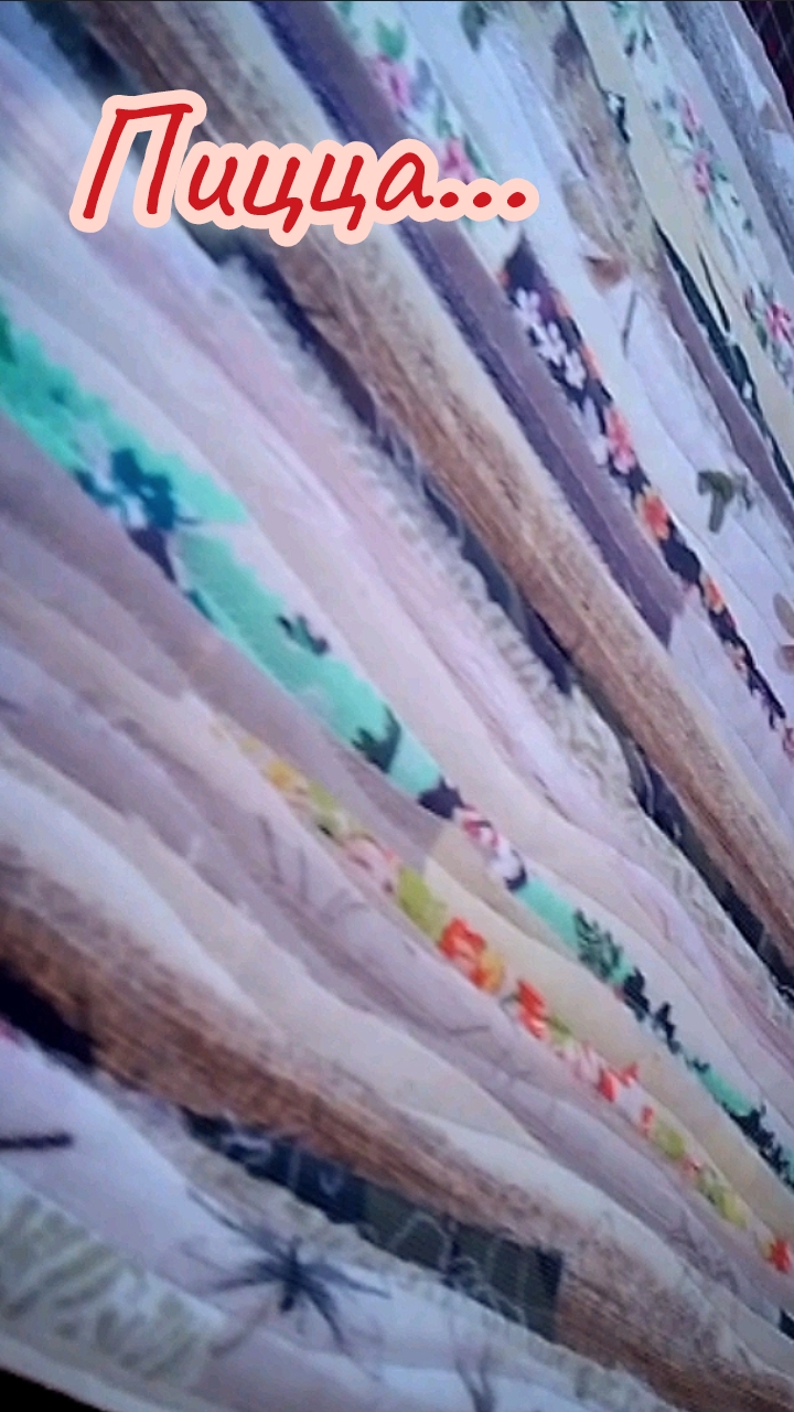 👛Косметичка из полосатой пиццы!🌷#shorts #пэчворк #лоскутнаякосметичка #пицца #лоскутноешитьё смотреть онлайн