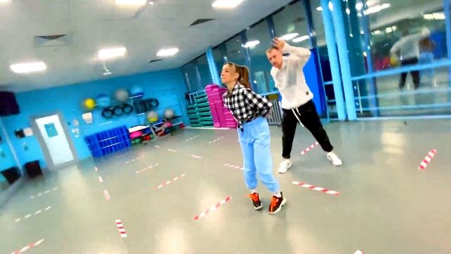 Agunda & Тайпан - Мерцают огни - Танец (jeny_miki & Vova Legend) смотреть онлайн