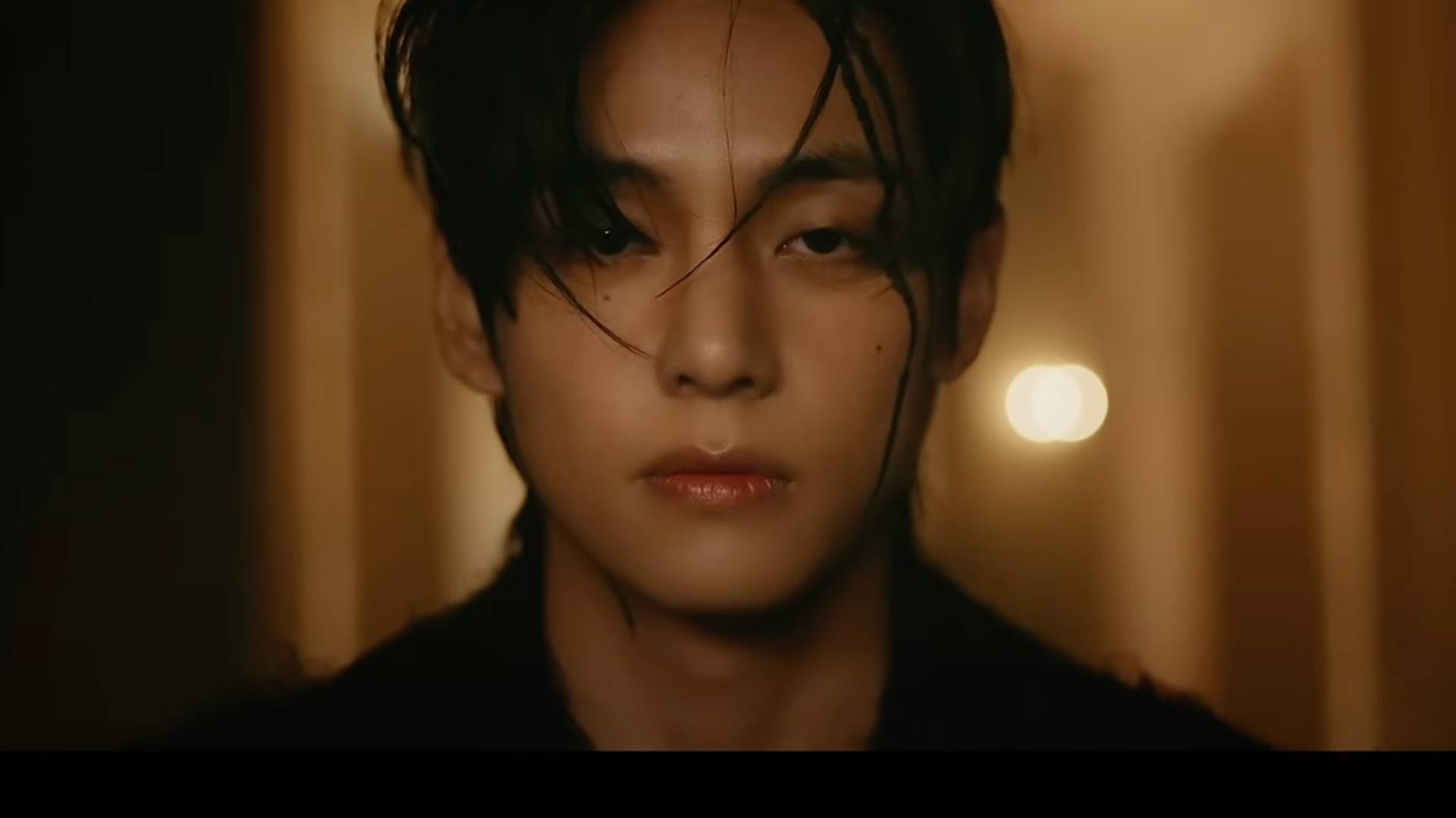 Ви (V) из BTS - Меланхолия