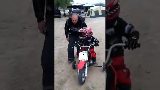 Bubas on easter!!! смотреть онлайн