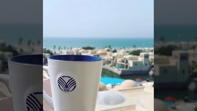 Staycation in Cova Rotana смотреть онлайн