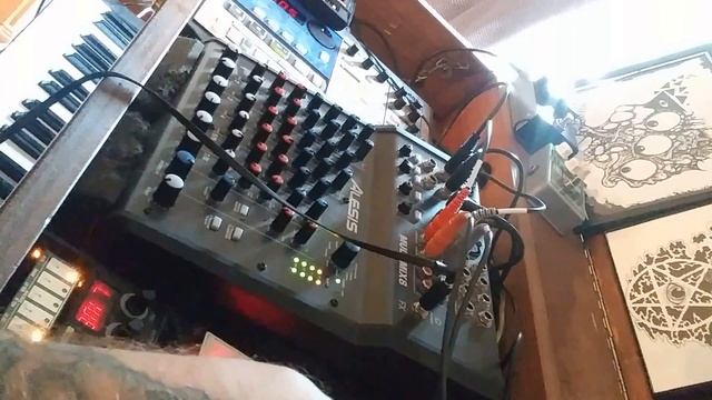 'Framebreaker' - Electribe EA-1, Volca Sample, Beats, Keys, QS6 смотреть онлайн