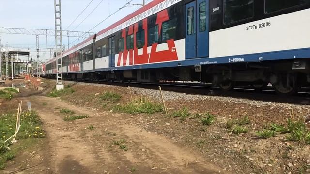 Электропоезд ЭГ2Тв смотреть онлайн