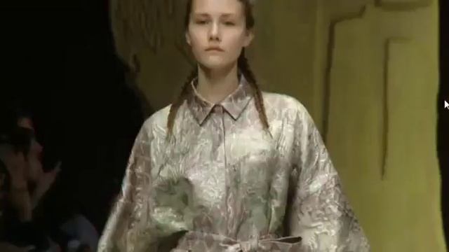 17 10 2016г Показа всемирно известного модельера Алены Ахмадуллиной смотреть онлайн