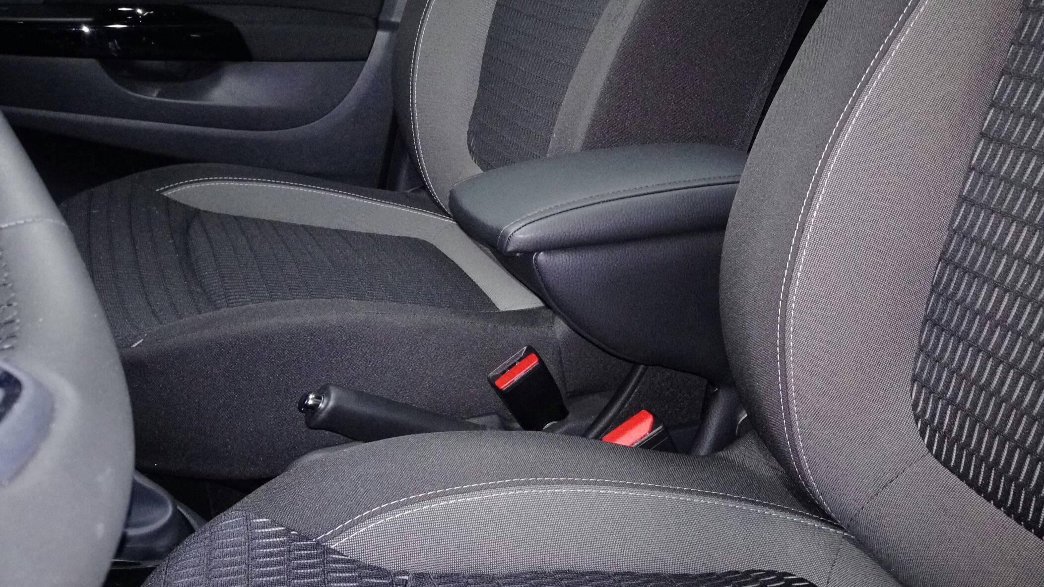 Подлокотник Renault Kaptur Рено Каптур смотреть онлайн