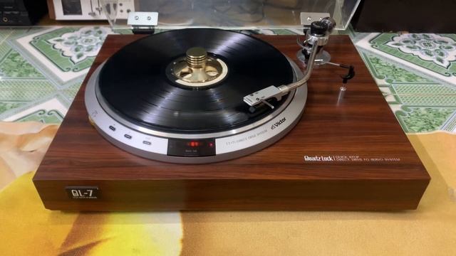 ĐẦU ĐĨA THAN VICTOR TT-71 смотреть онлайн