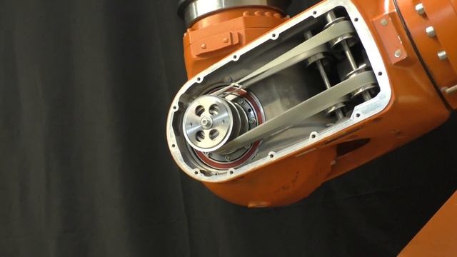 KUKA_Robot_IN_LINE_WRIST_KR500_Toothed_belt_Axis_5_&_6_Refurbis смотреть онлайн
