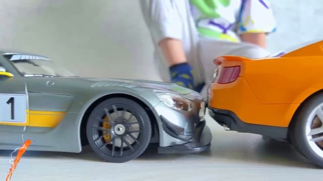 Марк и мама играют в машинки 30 минут подряд смотреть онлайн
