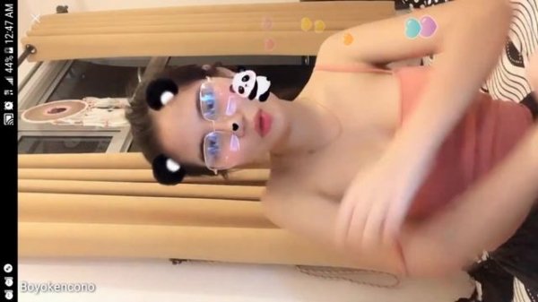 Bigo 18+ ga pake bra tali tank top putus sampai kelihatan jelas putih mulus