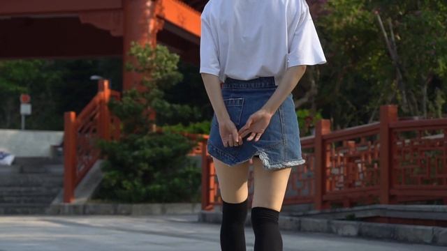 Kitty Kim Longboard In Hongkong