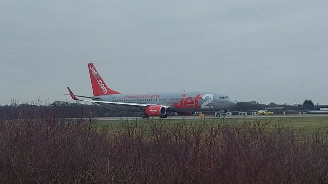 Jet2 737-800 Take off At Leeds bradford airport смотреть онлайн