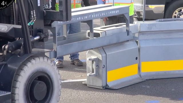 Golden Gate Bridge moveable median barrier installation: closeup and narrated (January 10, 2015) смотреть онлайн