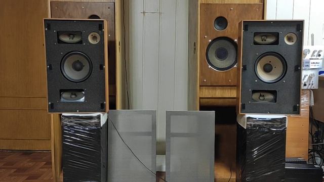 Saba FL825F + Saba Mi215 test1, Bonfire "You Make Me Feel" смотреть онлайн