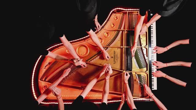 18 Рук на одном Рояле! смотреть онлайн